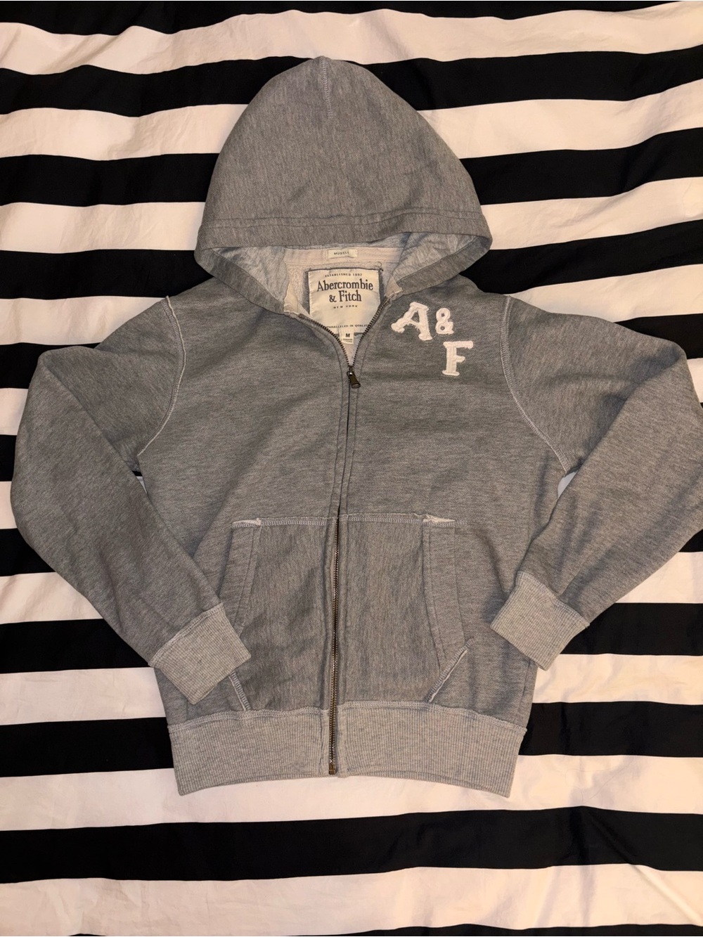 Vintage Abercrombie and Fitch Grey Embroidered Zip Up Hoodie